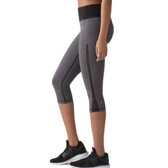 Lululemon Smooth Stride Crop Heathered Black / Black size 6 - Picture 1 of 12